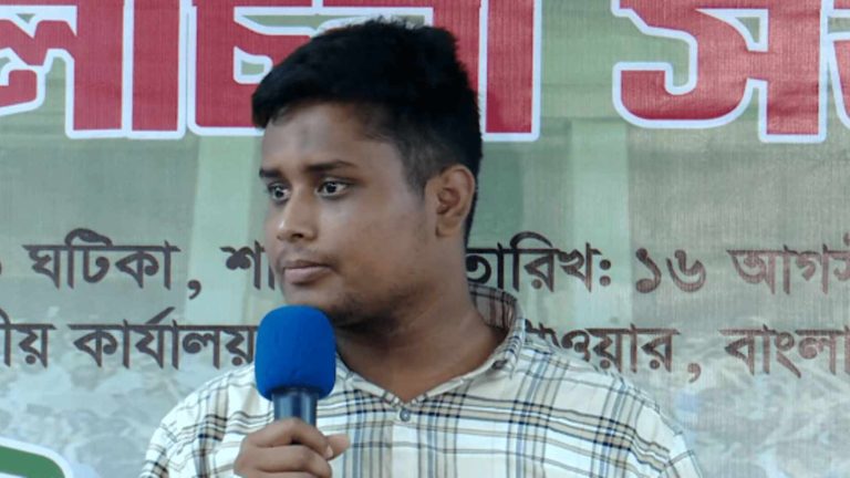 অন্তর্বর্তীকালীন সরকার লন্ডনে ‘বিক্রি করে এসেছে’ – হাসনাত আব্দুল্লাহর অভিযোগ অন্তর্বর্তীকালীন সরকার লন্ডনে ‘বিক্রি করে এসেছে’ – হাসনাত আব্দুল্লাহর অভিযোগ