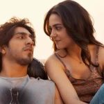 Even three weeks after its release, the year’s major Bollywood blockbuster ‘Saiyaara’ continues to dominate at the box office. The film has grossed over 500 crore rupees worldwide, propelling its two breakout stars, Ahan Pandey and Anita Poddar, to the peak of popularity. Following the success, the lead actors were recently spotted together in Mumbai.