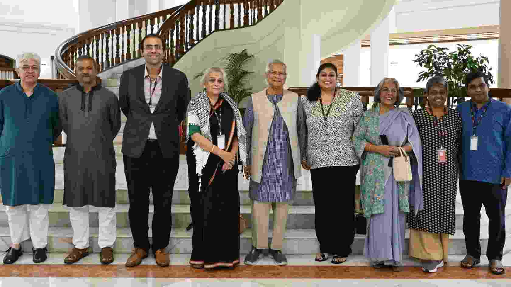 দক্ষিণ এশিয়ানস ফর হিউম্যান রাইটস প্রতিনিধিদলের সঙ্গে প্রধান উপদেষ্টা ড.মুহাম্মদ ইউনুসের সাক্ষাৎ