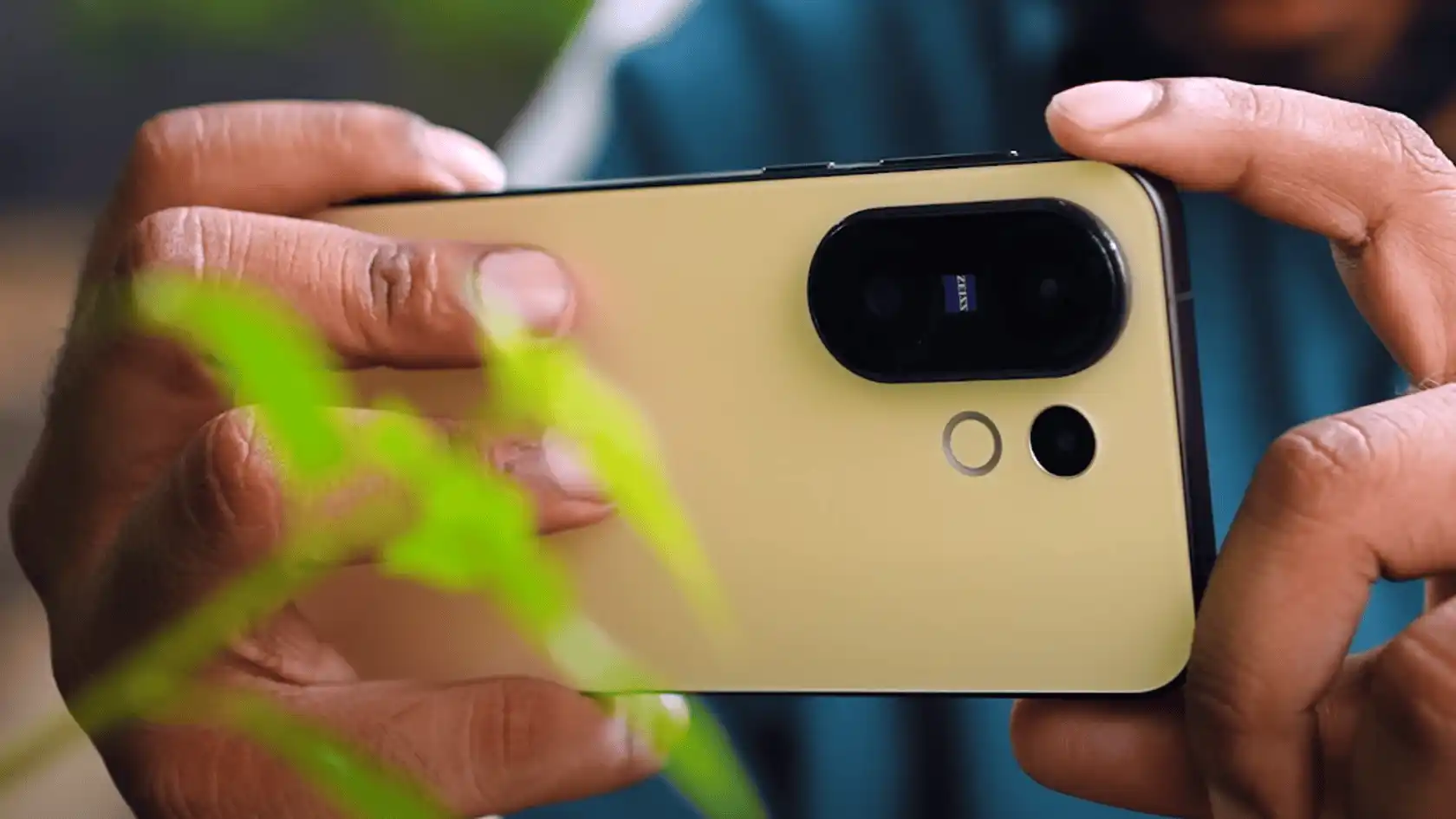 Vivo X200 FE Review: Compact Yet Powerful Flagship Experience