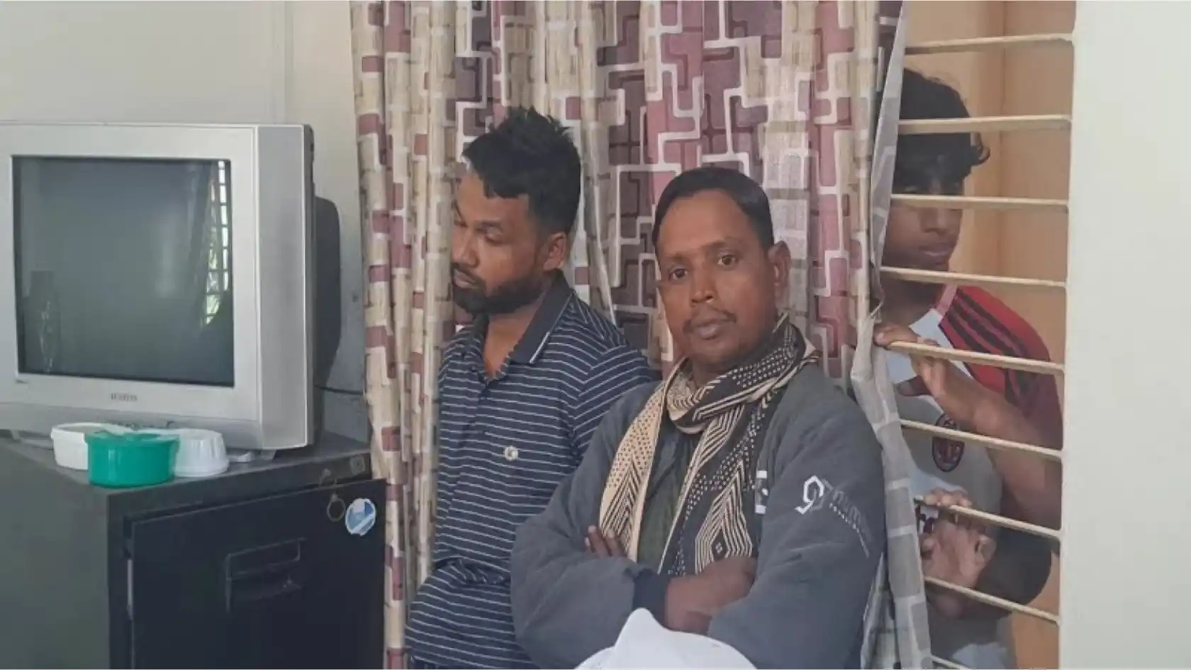 শরীয়তপুরে টয়লেটে যাওয়ার পথে প্রবাসীর স্ত্রীকে ধর্ষণের অভিযোগে দুই যুবক গ্রেপ্তার