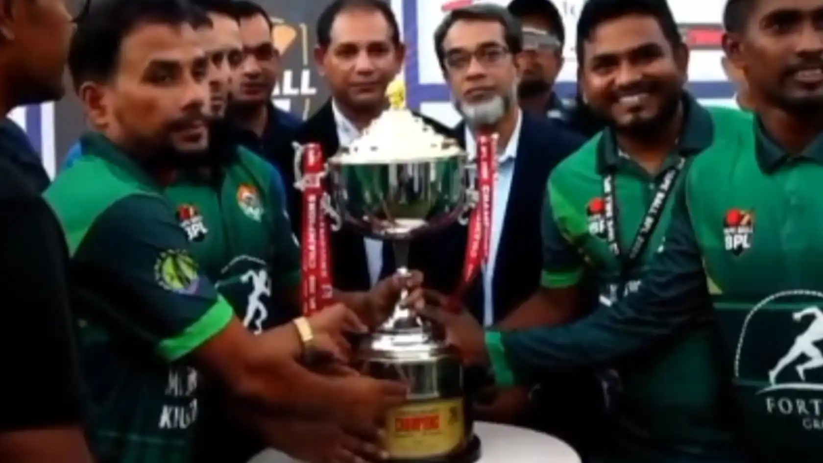টেপবল বিপিএল ২০২৫-এর ফাইনালে খুলনা টাইগার্সের জয়, ২০ রানে হার শরীয়তপুর দুরন্ত ফাইটার্সের
