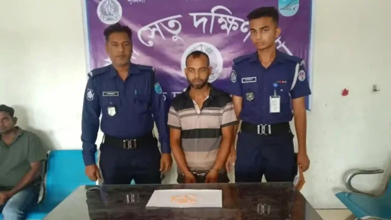 শরীয়তপুরের জাজিরায় ১০১ পিস ইয়াবাসহ শীর্ষ মাদক ব্যবসায়ী গ্রেফতার