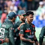 Abbas bowled, New Zealand 5 wickets not out for 124 runs