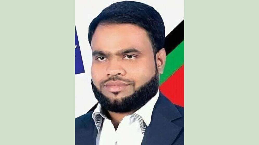 Motorcycle collision with tree, former councilor killed
