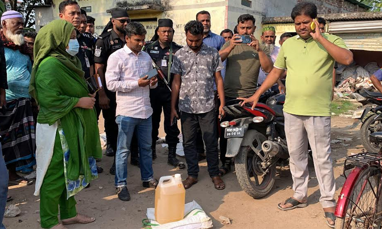 রাজশাহীতে পেট্রোল পাম্পে অনিয়ম: ২ লক্ষ টাকা জরিমানা
