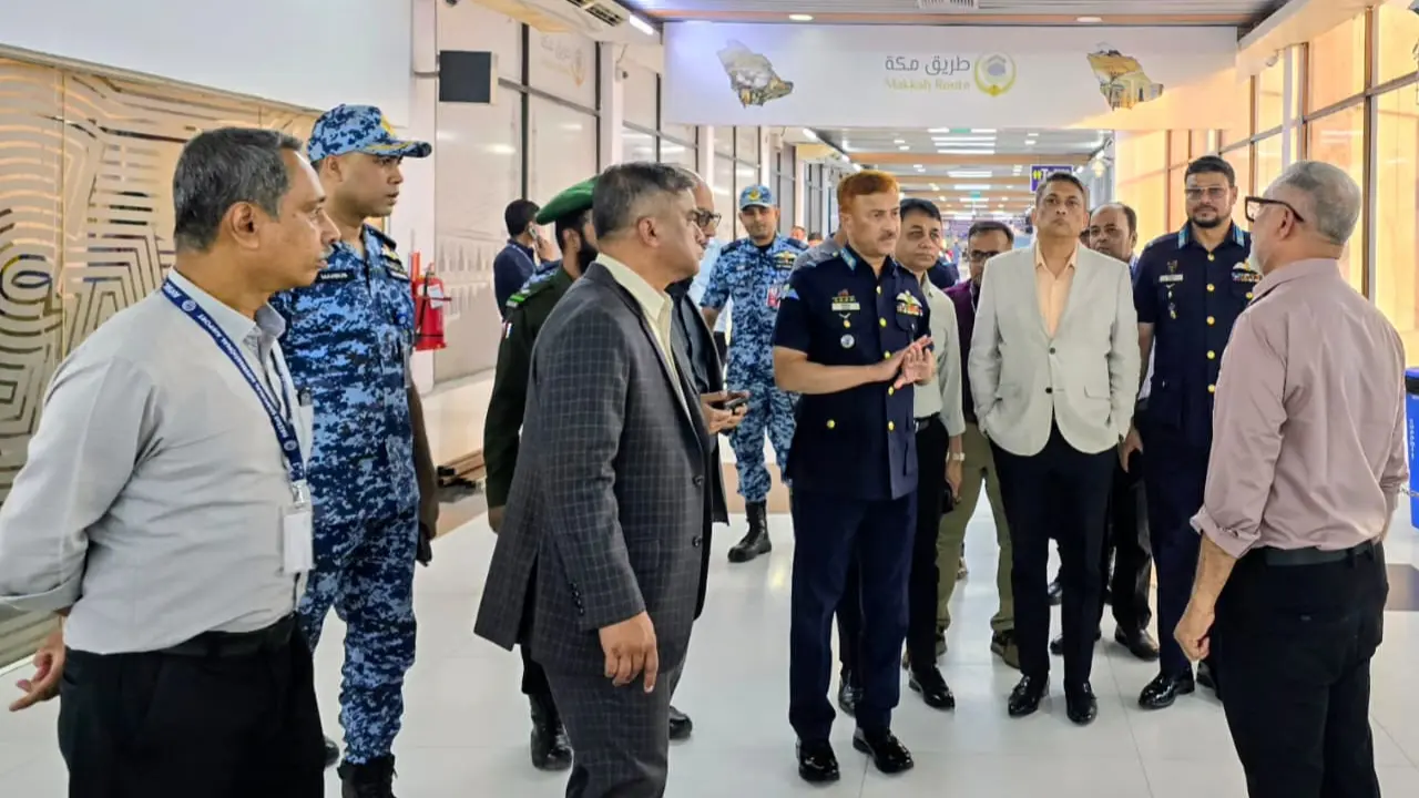 হজ ক্যাম্পের প্রস্তুতি ঘুরে দেখলেন বেবিচক চেয়ারম্যান
