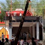 Alleged Pir beaten to death, vandalized and set ablaze by attacking the hideout in Kushtia