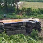 2 passengers of pickup killed in head-on collision in Faridpur, 29 injured when bus overturned