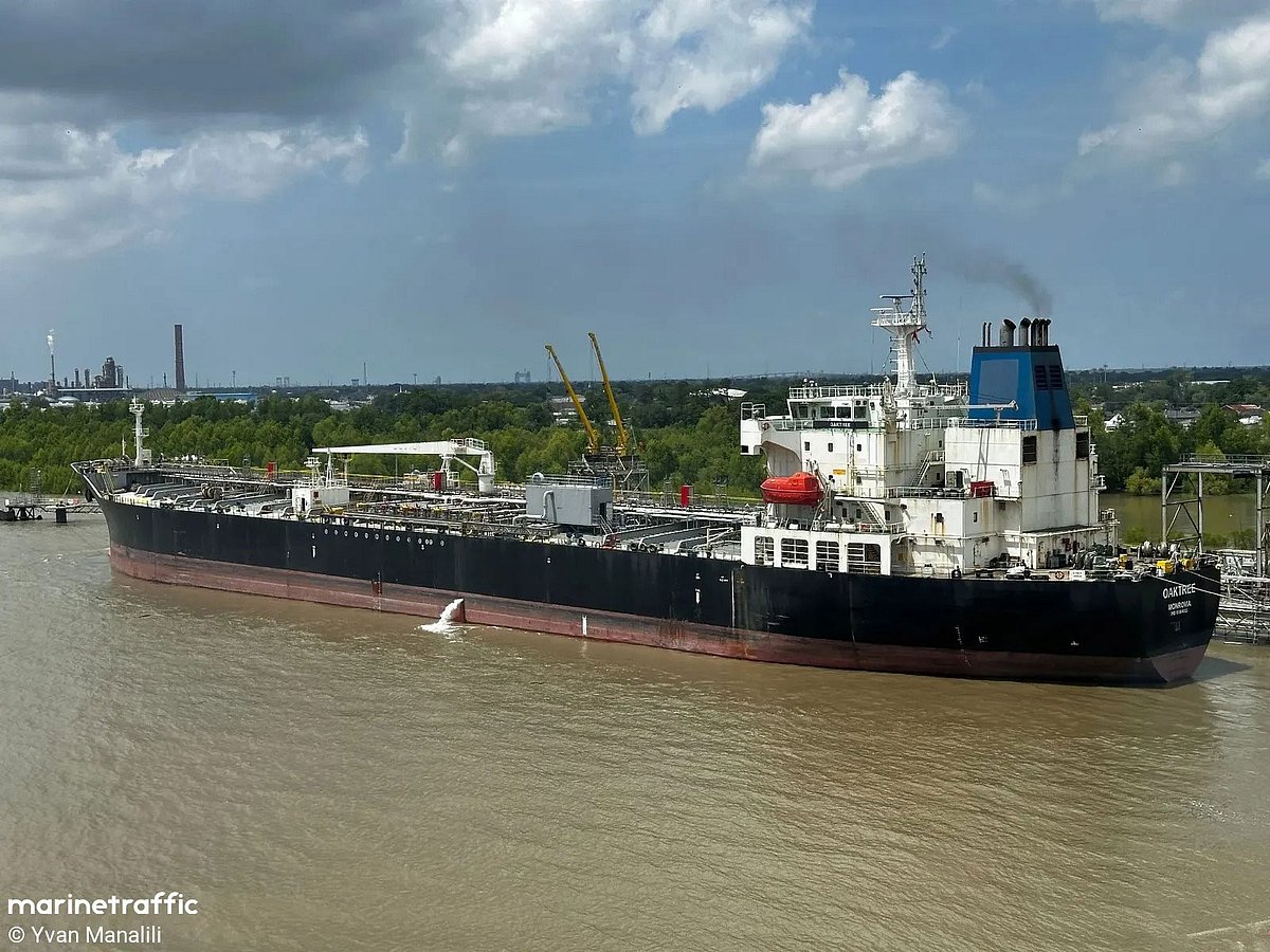 Four tankers are coming to the country with 1 lakh 41 thousand tons of diesel