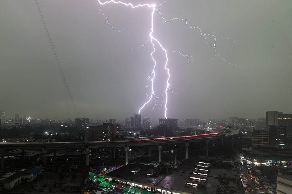Now, who dies more during lightning strikes?