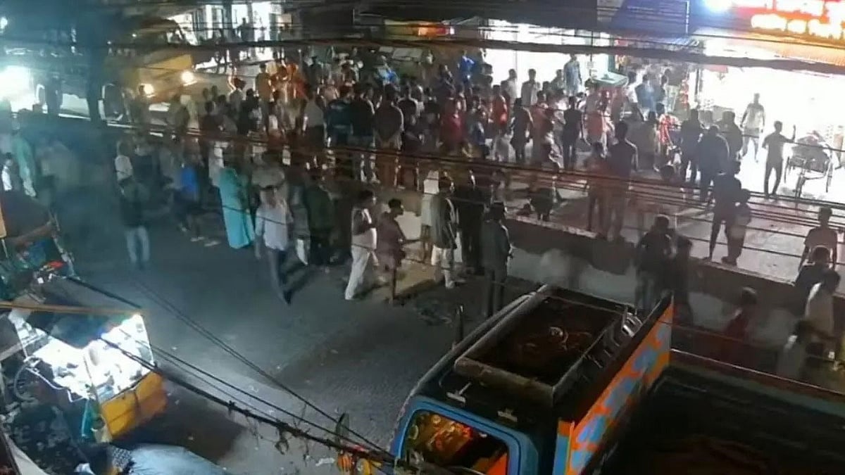 Worker killed by pick-up, 4 autorickshaws overturned