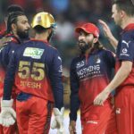 RCB চায় লিগ-মঞ্চের মাঝমাঠে বেঙ্গালুরু বিদায়ের বিকাশ