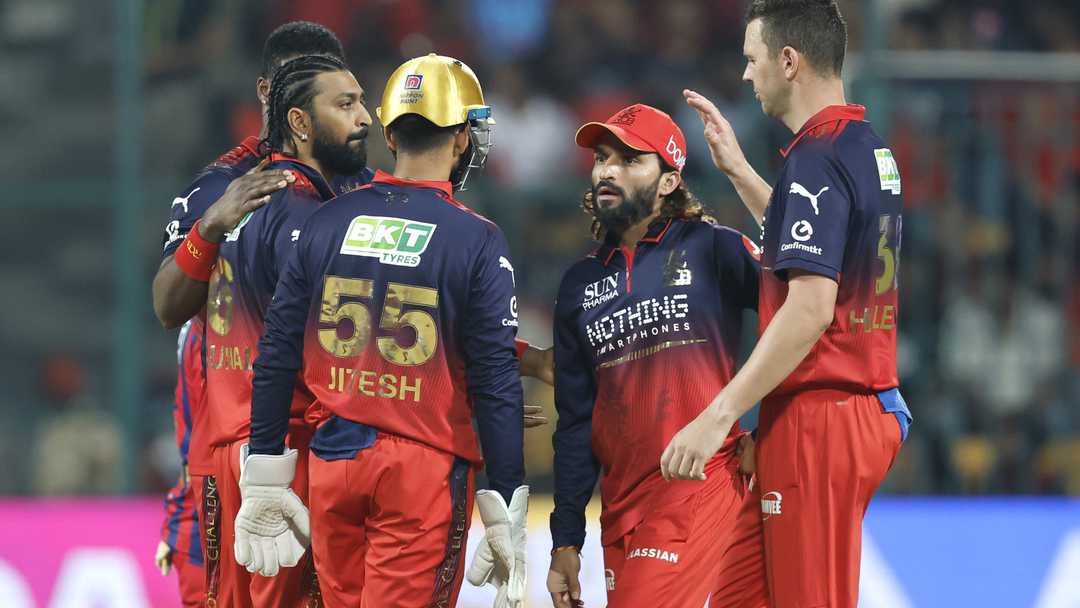RCB চায় লিগ-মঞ্চের মাঝমাঠে বেঙ্গালুরু বিদায়ের বিকাশ