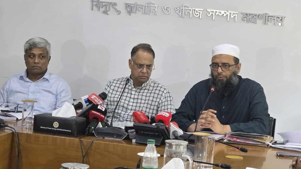 জাতীয় স্বার্থ বিসর্জন দিয়ে কোনো সিদ্ধান্ত নয়: প্রধানমন্ত্রী