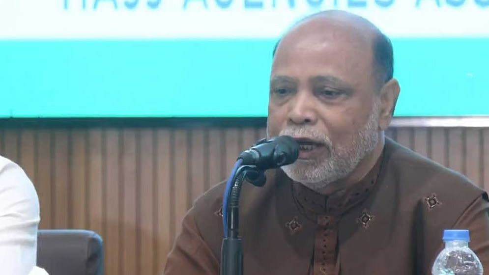 ‘হজের বিমান ভাড়া ১ লাখ টাকায় নামিয়ে আনা সম্ভব’