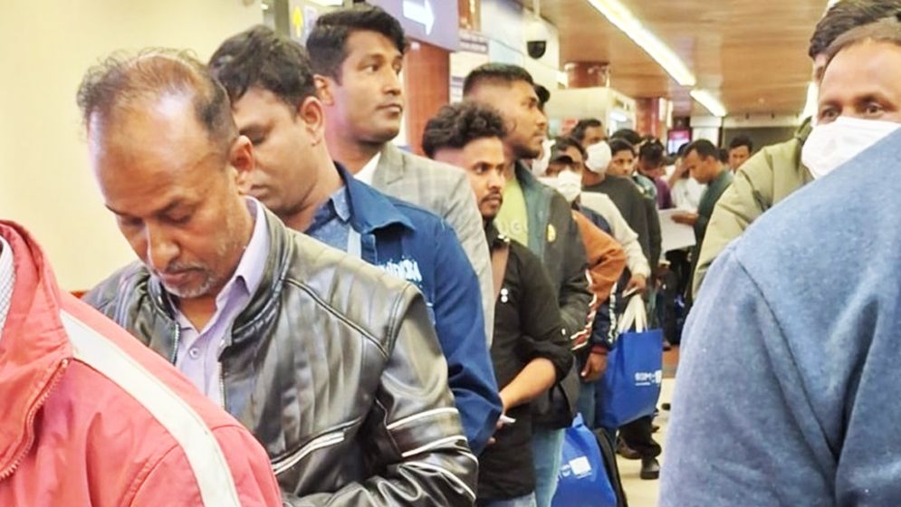 অপহৃত ১৭০ বাংলাদেশির দেশে প্রত্যাবর্তন