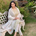 Pori Moni expresses sudden affection for livestock in social media post