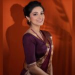 Farina Dazzles in Maroon Sari