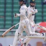 আব্বাস-আওয়াইসের ঝলকে পাকিস্তানের শ্বাসরুদ্ধকর ফেরা