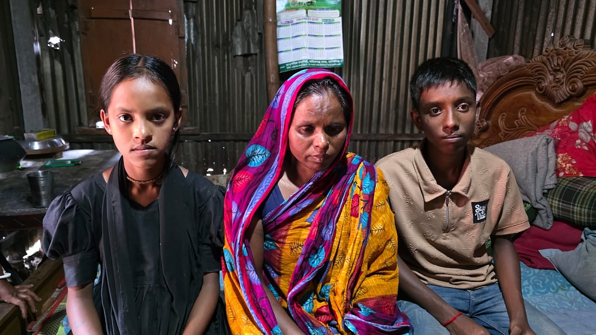 Hanging body found in Manikganj: ‘They are hanging my husband on the log of Myra fan’