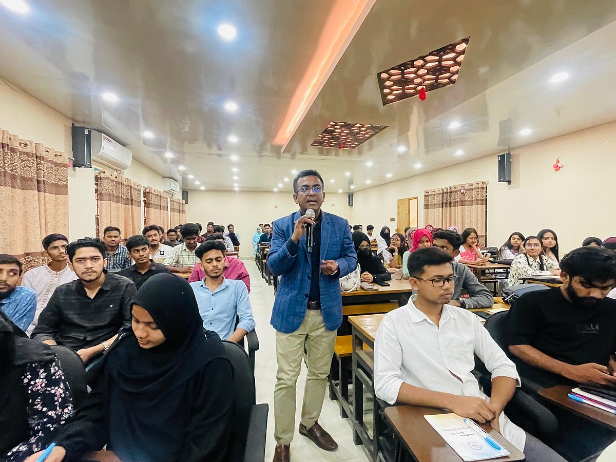 Independent media can strengthen democratic society and state system
