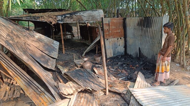 Miscreants set fire to Bagmara again, tea shops are destitute