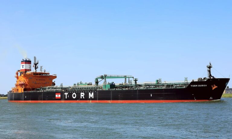 There is no fuel oil crisis in the country, 10 more ships are coming