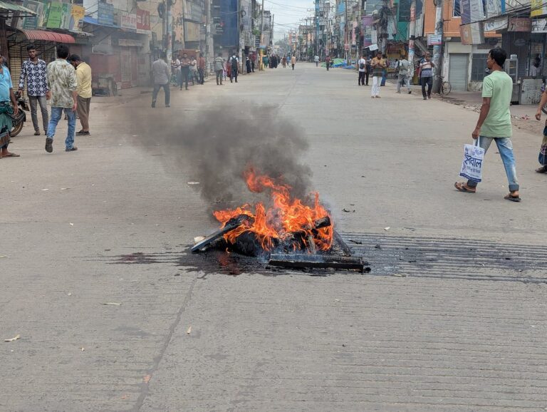 Strike demanding the arrest of the main suspect in the murder of a businessman in Jessore