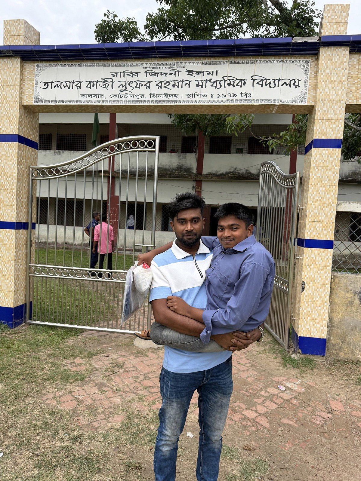 Tamim carries brother to exam center amid rising shop costs