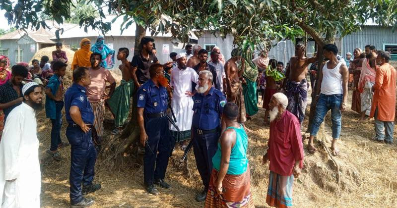 রায়গঞ্জে ঈদগাহ ময়দান ও মসজিদ কমিটির কর্তৃত্ব নিয়ে দুই পক্ষের সংঘর্ষে আহত অনেকে