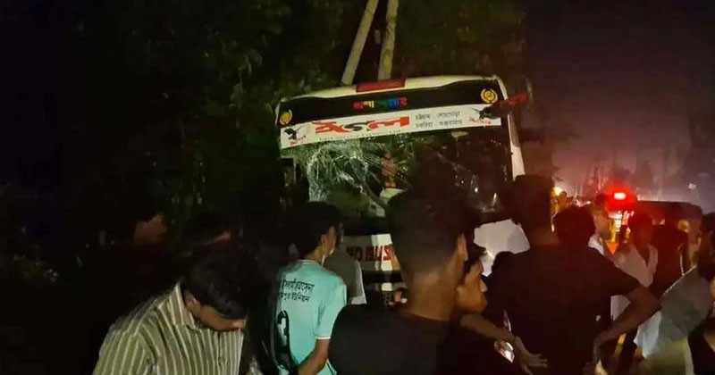 চট্টগ্রামে বাস-লেগুনা সংঘর্ষে নিহতের সংখ্যা বেড়ে চারজন