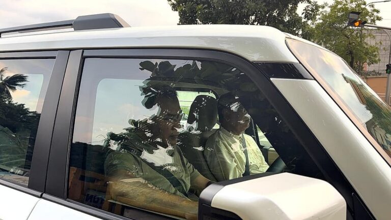 Prime Minister Suspends Two Officials Following Surprise Inspection