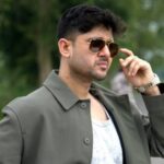 নতুন গানে টলিউডের তারকাদের বিঁধলেন আদৃত রায়