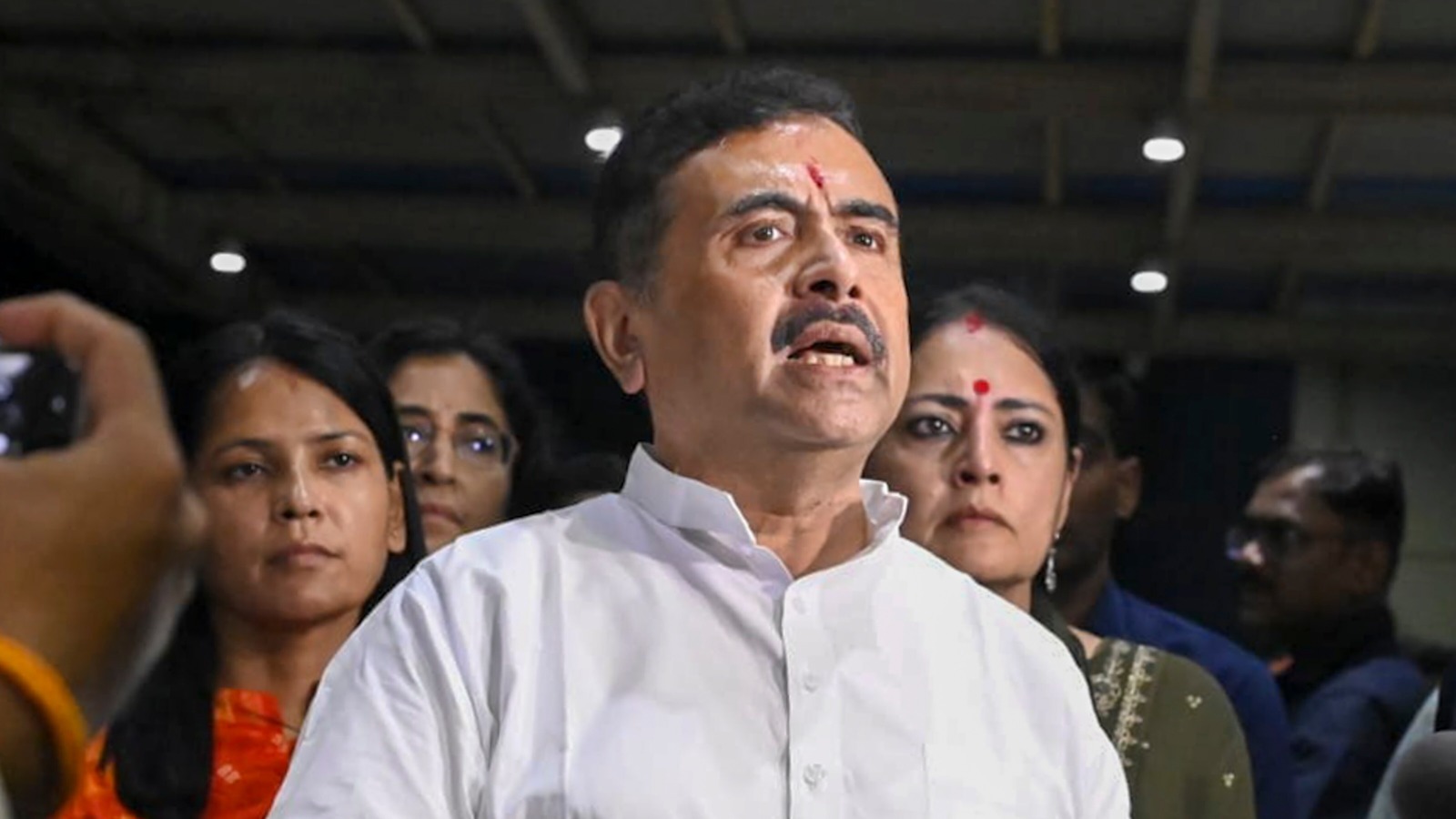 তারাতলায় গুদাম ধসে মৃত বেড়ে ৯, পুরসভার দুর্নীতির অভিযোগে সরব মুখ্যমন্ত্রী