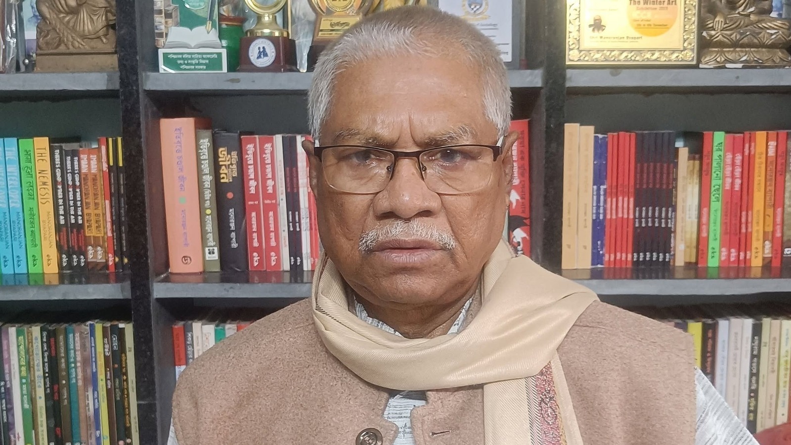 রচনা বন্দ্যোপাধ্যায়ের মন্তব্যের সূত্র ধরে মমতা বন্দ্যোপাধ্যায়কে বিঁধলেন মনোরঞ্জন ব্যাপারী