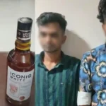 শরীয়তপুরের নড়িয়ায় বিদেশী মদ ও ইয়াবাসহ দুই যুবক আটক