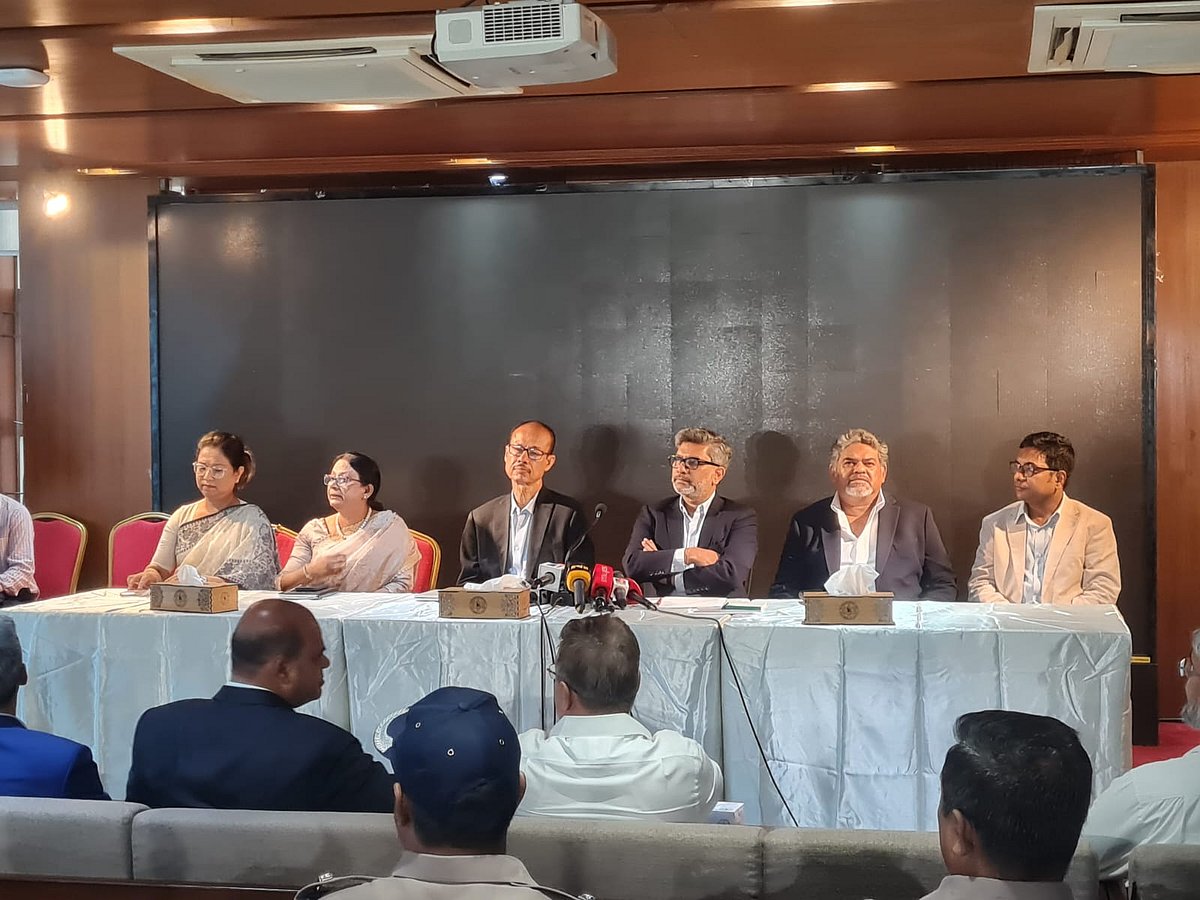 পুঁজিবাজারে স্মার্ট নিয়ন্ত্রণ ও স্বচ্ছতা নিশ্চিতের অঙ্গীকার নতুন বিএসইসি নেতৃত্বের