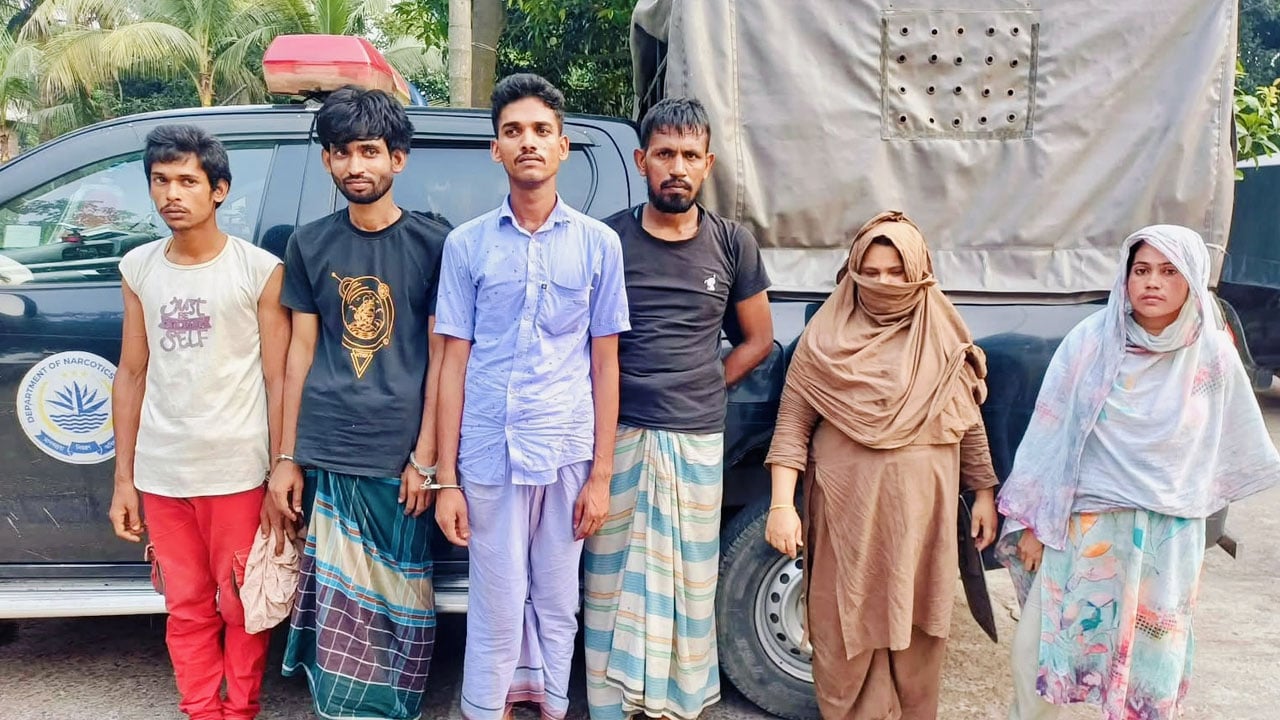 সিংড়ায় মাদকবিরোধী অভিযানে ৬ জন আটক ও কারাদণ্ড