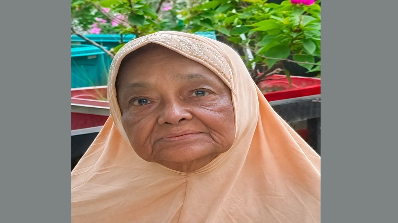 ভাষাসৈনিক আয়েশা বেগমের চিরবিদায়, আড়াইহাজারে দাফন সম্পন্ন
