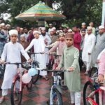 মুন্সীগঞ্জে টানা ৪১ দিন জামাতে নামাজ আদায়কারী ৯ কিশোরকে বাইসাইকেল উপহার