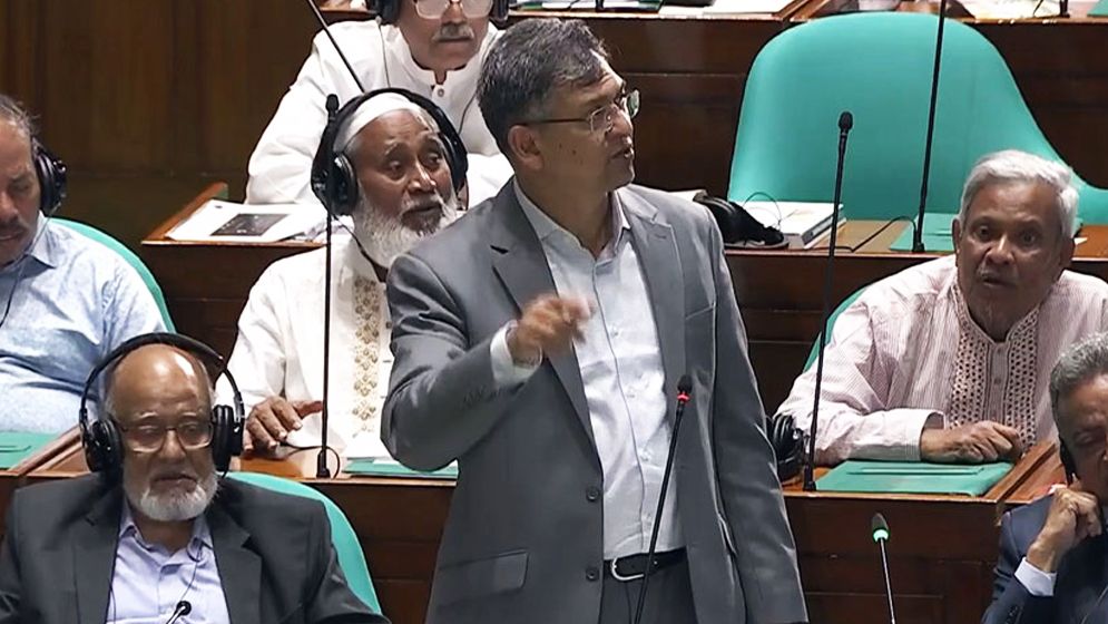সাইবার অপরাধ ও গুজব রোধে কঠোর আইনের পথে সরকার