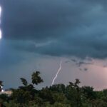 দেশের ছয় জেলায় বজ্রপাতে ১১ জনের মৃত্যু