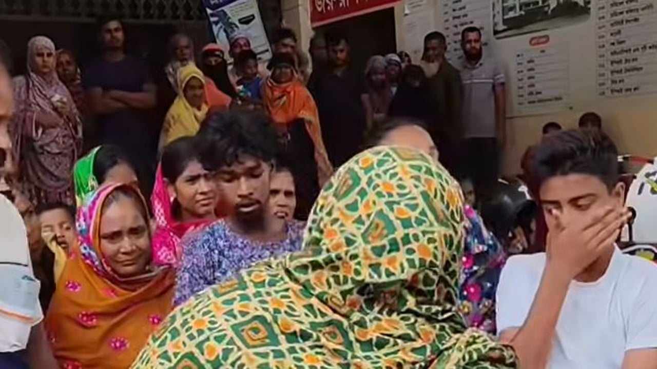ভিটামিন খাওয়াতে যাওয়ার পথে মোটরসাইকেল দুর্ঘটনায় শিশু নিহত