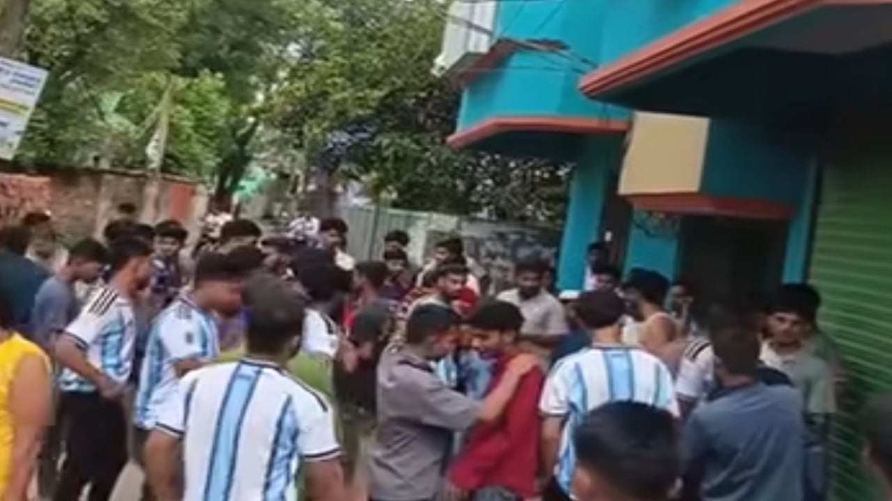 কেন্দুয়ায় বিদ্যুৎ বিভ্রাটে পল্লী বিদ্যুৎ অফিসে ভাঙচুর ১৫০ জনের বিরুদ্ধে মামলা