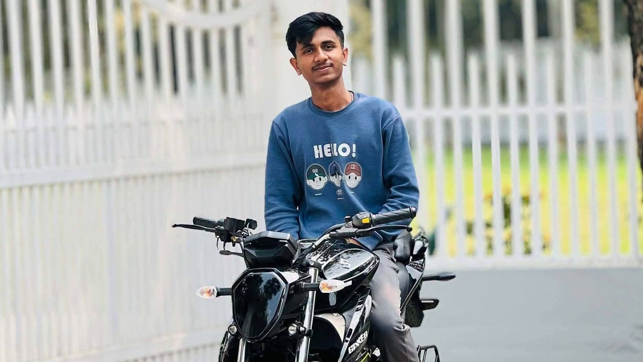 কাপাসিয়ায় ঝুলন্ত ডিস লাইনের তারে জড়িয়ে এসএসসি পরীক্ষার্থীর মর্মান্তিক মৃত্যু