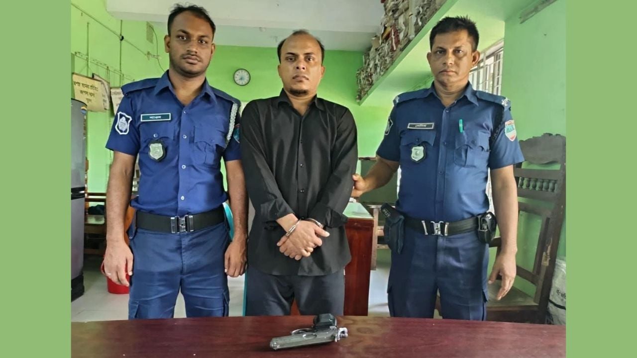 খুলনায় বিদেশি পিস্তলসহ যুবক গ্রেপ্তার