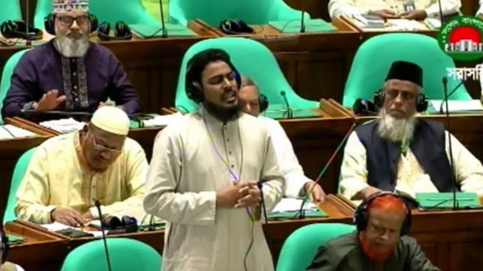 চার মাসে এক লাখ কোটি টাকার ঋণের বোঝা, অর্থনীতির ভঙ্গুর দশা নিয়ে সংসদে উদ্বেগ