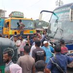 পুলিশের বিরুদ্ধে চাঁদাবাজির অভিযোগ, বগুড়া-নাটোর মহাসড়কে অটোরিকশা চালকদের অবরোধ