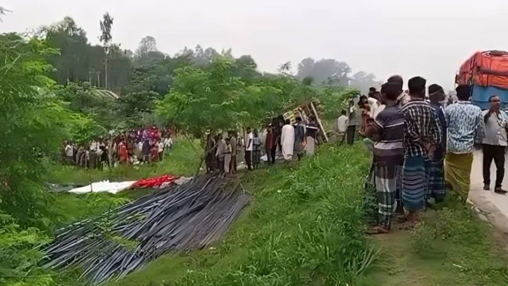 কোরবানির ঈদে ১৩ দিনে সড়ক দুর্ঘটনায় ২৮১ জনের প্রাণহানি মোটরসাইকেলের আধিক্য উদ্বেগজনক